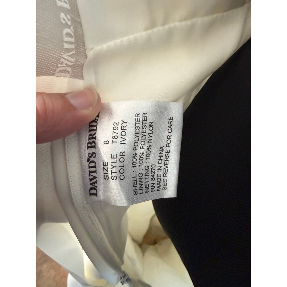 Ribbon Wedding Dress/Gown By David's Bridal Size 8 - Picture 3 of 6